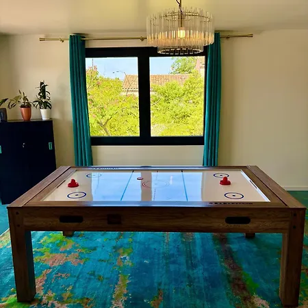 Superbe Villa, Piscine Chauffee וילה *