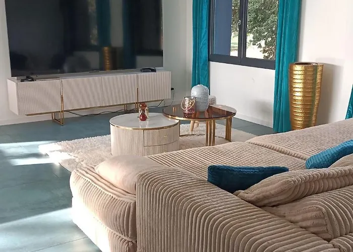 Superbe Villa, Piscine Chauffee ヴィラ Le Grau-dʼAgde